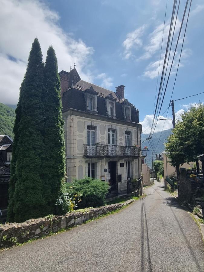 Du Crabere Inn Melles